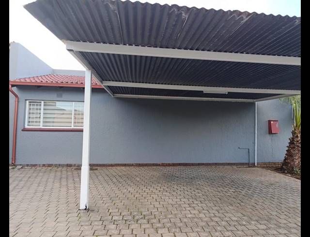 3 BEDROOM PROPERTY TO RENT IN MAYBERRY PARK